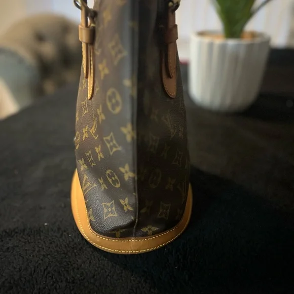 Authentic w’ COA Louis Vuitton Monogram Canvas Mini Bucket Bag (AR1929) - Picture 14 of 16